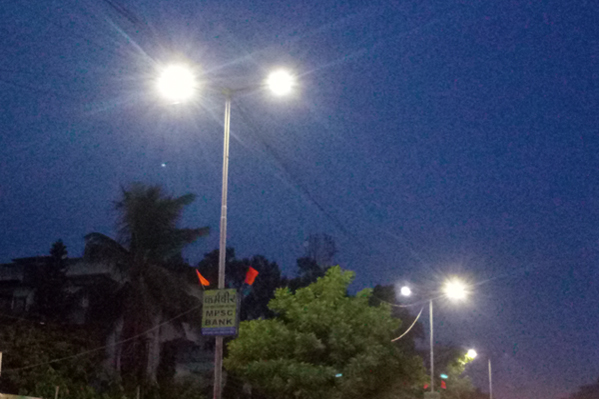 लातूर शहरातील पथदिवे पुन्हा उजळले